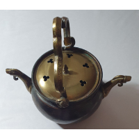 Koperen lavabo met deksel